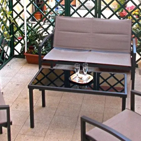 Casa Del Viaggiatore Apartment *